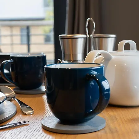 Penley's Mews - Centre + Free Private Parking Apartament *